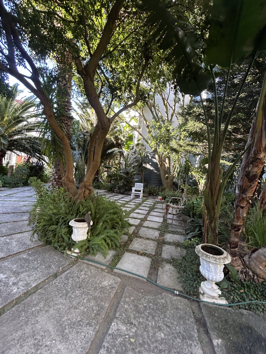 1 Bedroom Property for Sale in Green Point Western Cape